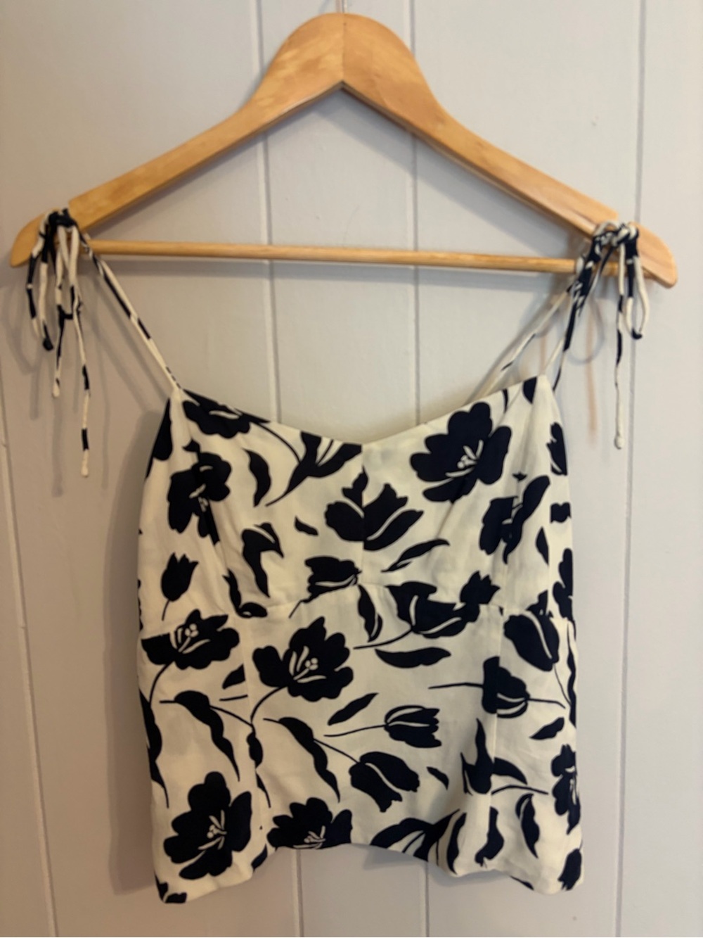 Old Navy Cream & Navy Floral Tie-Shoulder Cami Tank